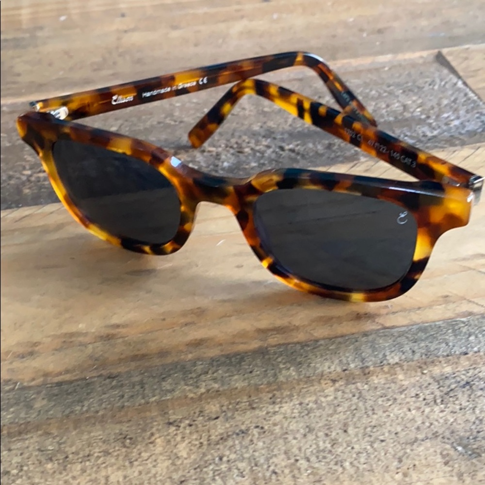 Ellison Wicker Dark Tortoiseshell Frame Sunglasses - Picture 3 of 4